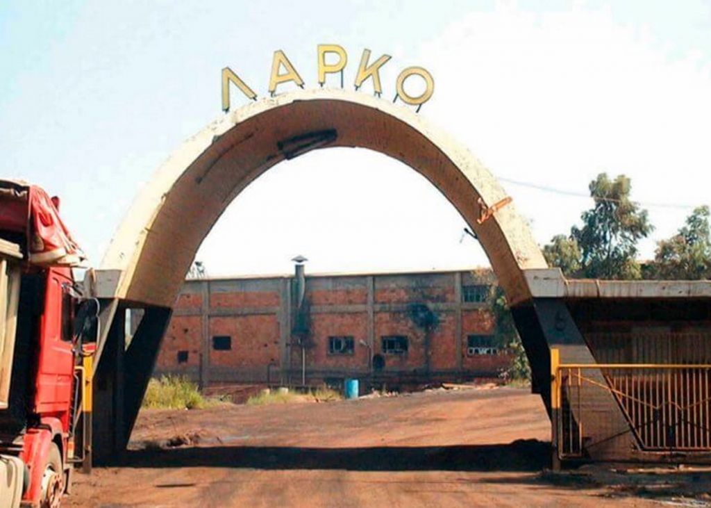 Εργαζόμενοι της ΛΑΡΚΟ εγκλωβίστηκαν επί 16 ώρες στο εργοστάσιο στη Λάρυμνα λόγω του χιονιά