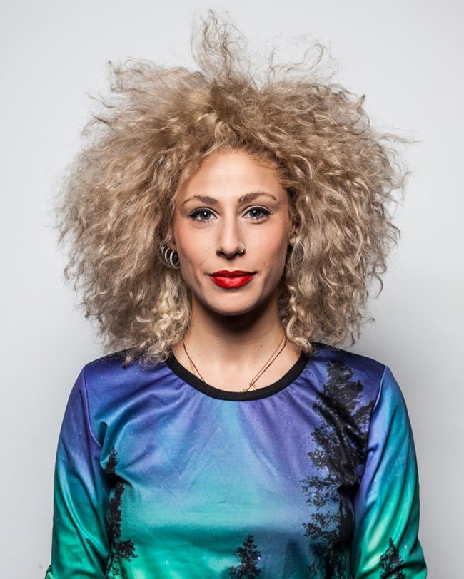 Δώδεκα γυναίκες καταγγέλλουν γνωστό σεναριογράφο: «Καυχιόταν ότι πέρασαν από το κρεβάτι του όλες οι αριστερές της ΕΡΤ»