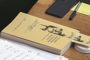 Πίεση για «πιστοποιητικό ελευθερίας» και μέσω Ευρωβουλής