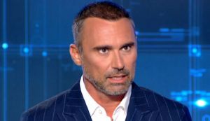 Γιώργος Καπουτζίδης : «Ζήτησα συγγνώμη από τα κορίτσια, έκανα ότι δεν γνωρίζω για την παρενόχληση»