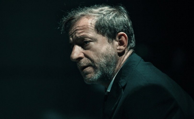 Ο Λιγνάδης απαντά στη Μενδώνη: Εάν είμαι επικίνδυνος θα το αποφασίσει η ιστορία