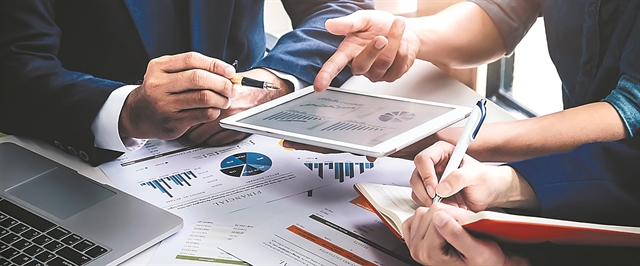 «Χορός» συμβούλων για τα έργα των €29 δισ.