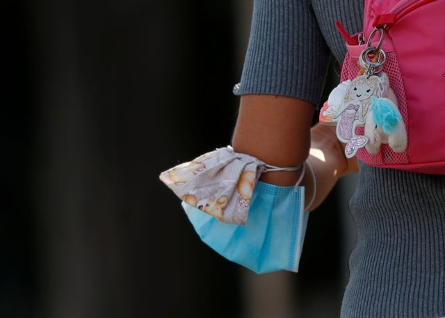 Παυλάκης στο MEGA: Θα βελτιώσει την κατάσταση η χρήση της διπλής μάσκας