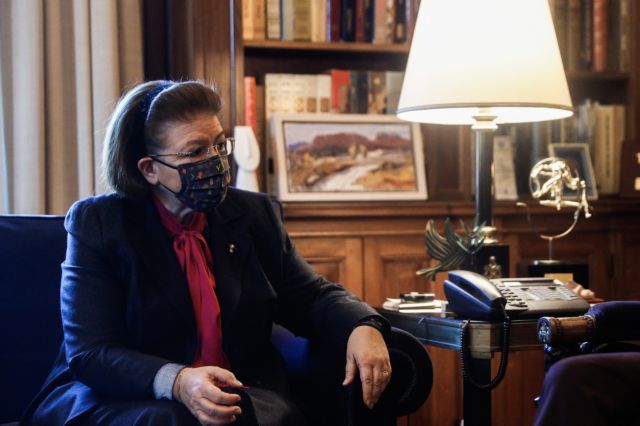 Πανελλήνια Ομοσπονδία Θεάματος κατά Μενδώνη: «Αδιανόητη η σύνδεση υποκριτικής και υποκρισίας»