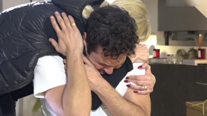 Η συγκλονιστική εξομολόγηση του Δημήτρη Μοθωναίου  για τη σεξουαλική κακοποίηση που υπέστη