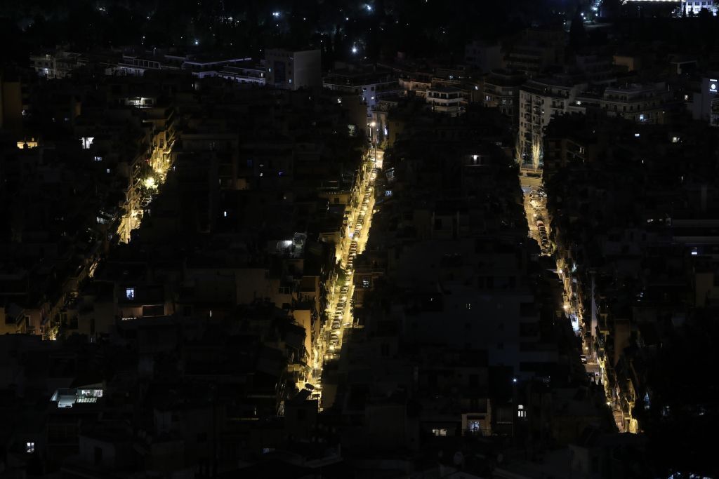 Ερωτήματα για το black out: Γιατί δεν λειτούργησαν οι ασφάλειες