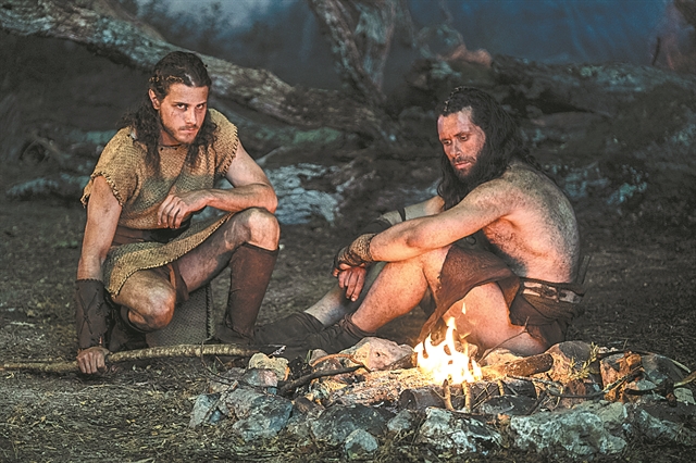 Η πρώτη σειρά σε «νεκρή» γλώσσα!