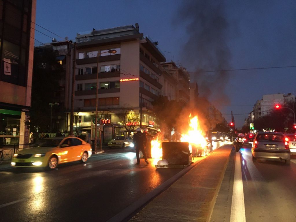 Κουφοντίνας: Νέα πορεία αλληλεγγύης – Επεισόδια με χρήση χημικών από τα ΜΑΤ