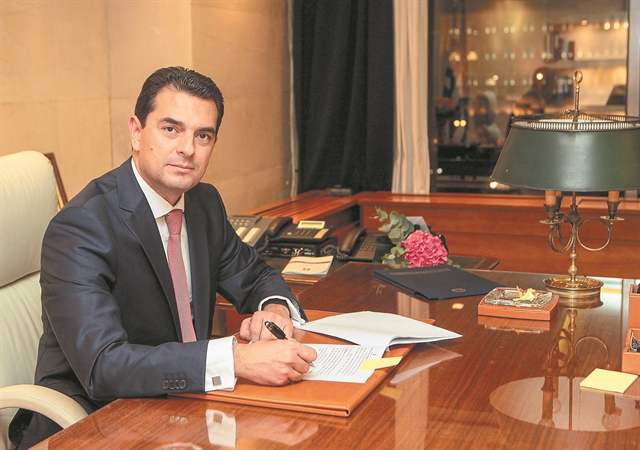 Σκρέκας : Τρεις παρεμβάσεις για τον εκσυγχρονισμό του ηλεκτρικού δικτύου της Ελλάδας