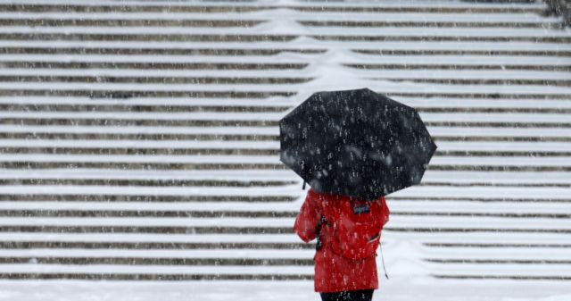 Καταφθάνει κύμα κακοκαιρίας με έντονες χιονοπτώσεις και πολικές θερμοκρασίες