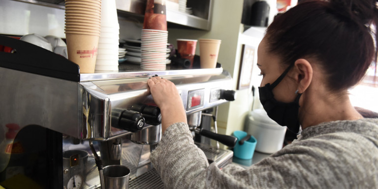 Take away : Ανατροπή με την απαγόρευση – Τι ισχύει τελικά για Αθήνα, Θεσσαλονίκη