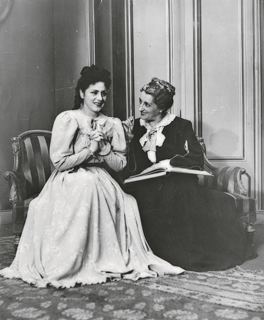 Θέατρο και χαρακτήρες