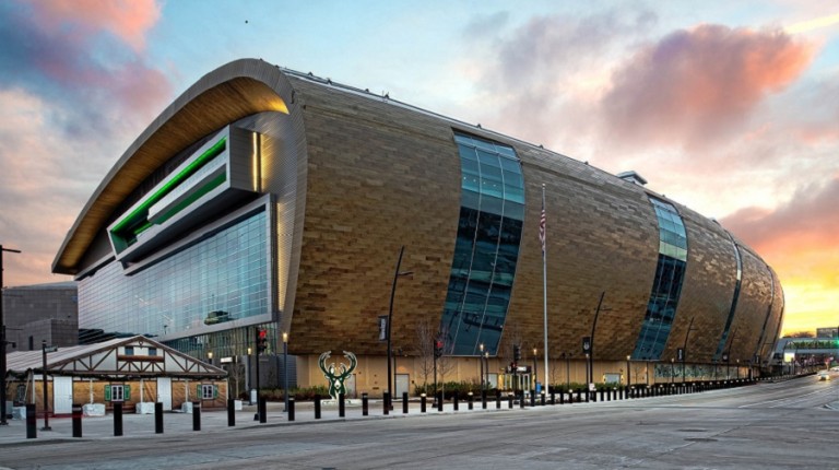 Επιστρέφει ο κόσμος στα εντός έδρας ματς των Μπακς