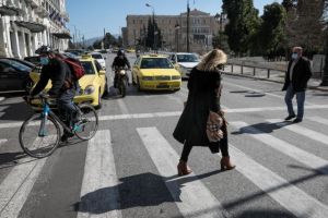 Οι τρεις λόγοι που αυξήθηκαν τόσο τα κρούσματα στην Αττική – Προς παράταση του lockdown