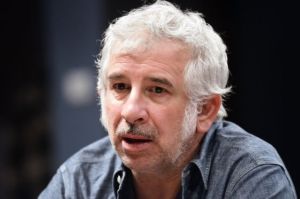 Στο νοσοκομείο θα παραμείνει ο Πέτρος Φιλιππίδης