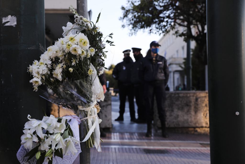 Τροχαίο στη Βουλή : Σε κλίμα οδύνης το τελευταίο «αντίο» στον 23χρονο Ιάσονα