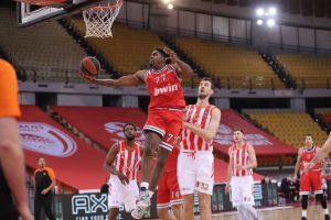 Νίκη μετά από σχεδόν δύο μήνες για τον Ολυμπιακό (94-79)