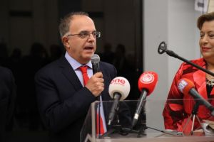 Βερνίκος: «Εκλογές ντροπή… Καταψηφίζεται ο Χαριστέας και προτιμάται ένας ιδιοκτήτης καφενείου»