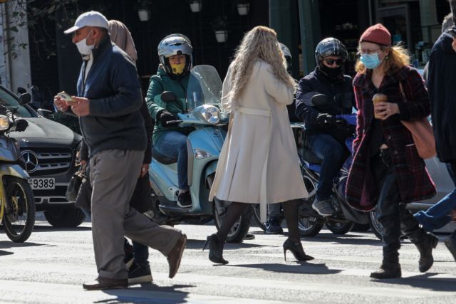 Δυσοίωνη πρόβλεψη Σαρηγιάννη για 3.600 κρούσματα τη μέρα μέχρι το τέλος του μήνα