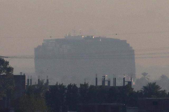 Διώρυγα Σουέζ : Εν πλω το «Ever Given» – Σε αναμονή 370 πλοία