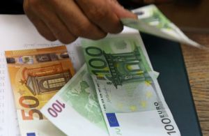 Σε οκτώ δόσεις η πληρωμή του φόρου εισοδήματος και του ΕΝΦΙΑ