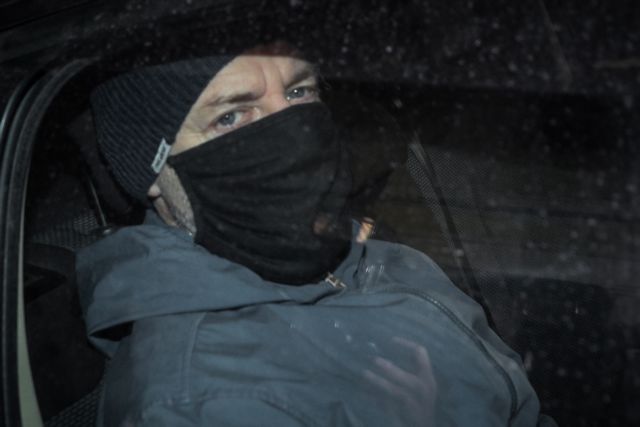 Απορία ηθοποιού : «Πώς λέγεται όταν σε ύποπτο για παιδεραστία δεν κατάσχουν κινητό και υπολογιστή;»