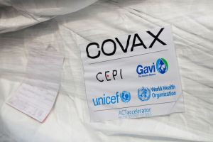 Μόλις 237 εκατ. εμβόλια θα παραδοθούν ως τον Μάιο σε αναπτυσσόμενες χώρες