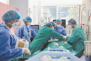 Αναζητούν τα αίτια θανάτου 65χρονης μετά τον εμβολιασμό της