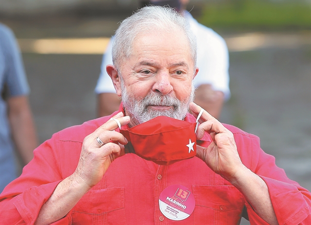 Ο Λούλα ελεύθερος να αντιμετωπίσει τον Μπολσονάρο