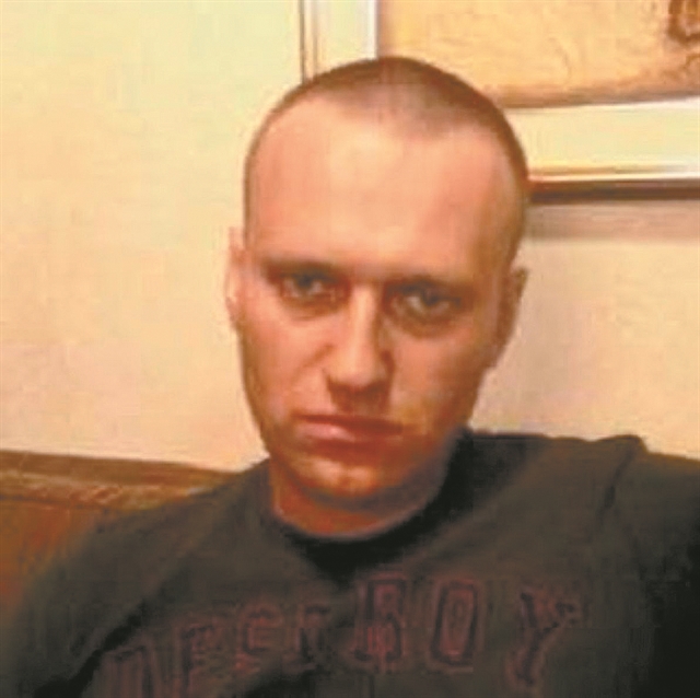 «Με κρατούν σε ένα στρατόπεδο συγκέντρωσης»