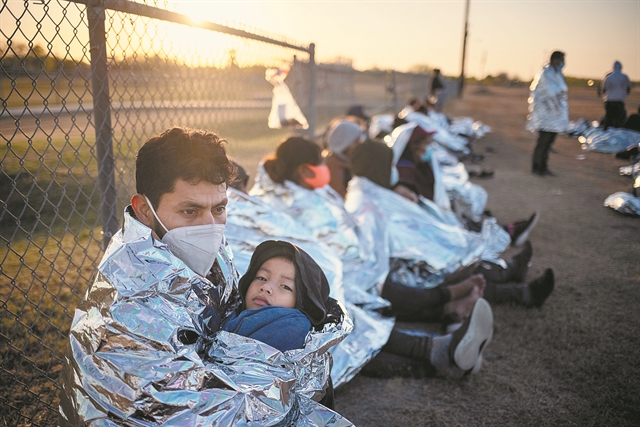 Μεταναστευτική η πρώτη κρίση για τον νέο πρόεδρο