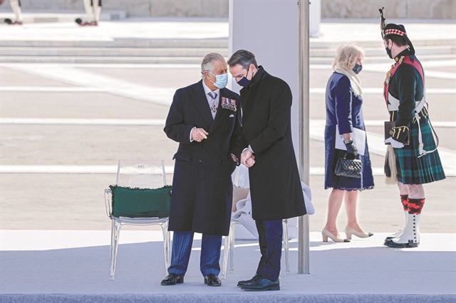 Αντιπερισπασμός με σκανδαλολογίες