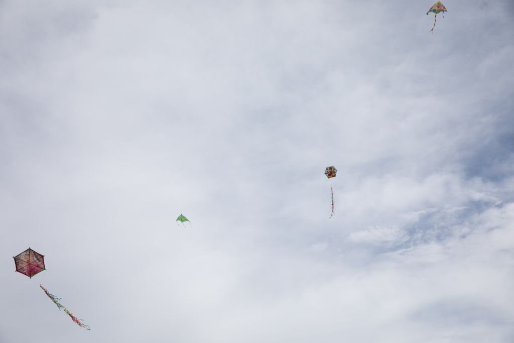 Καθαρά Δευτέρα: Πώς θα κάνουμε κούλουμα φέτος – Τι ισχύει για μετακινήσεις και SMS