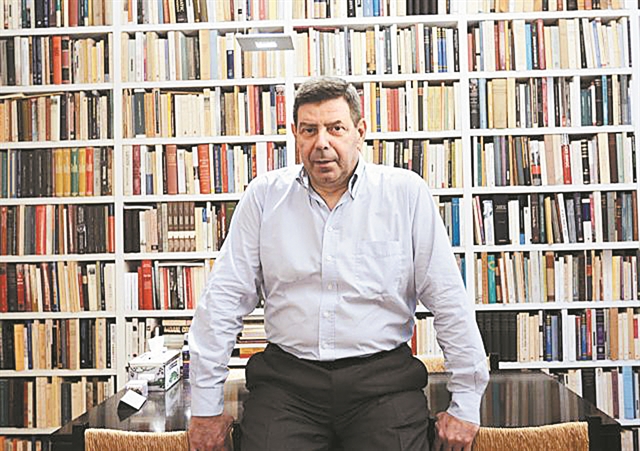 «Επικίνδυνο να καταγγέλλεις το αφήγημα του ’21 ως “στημένο”»