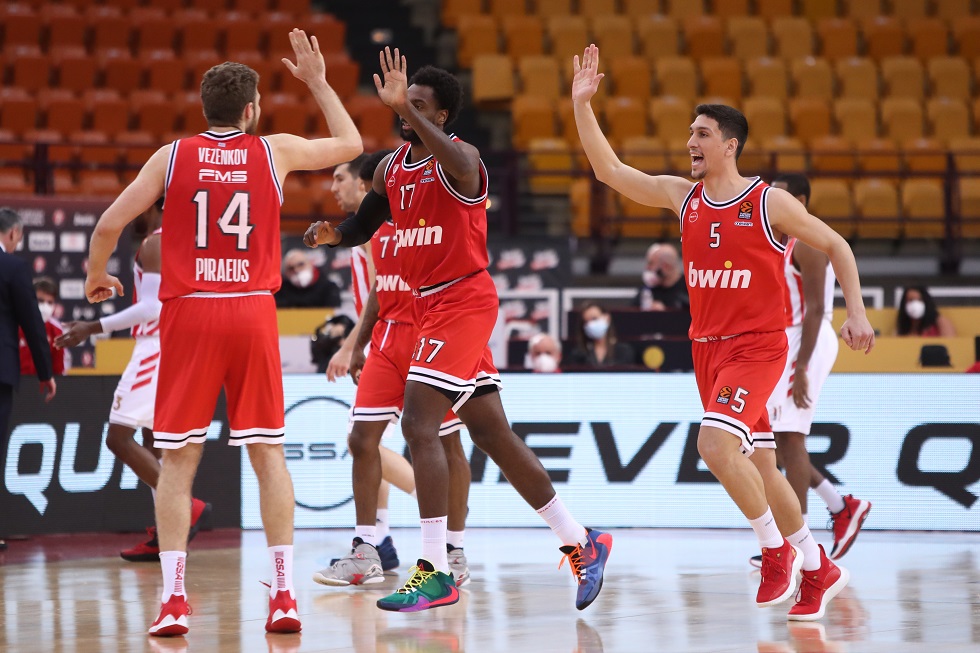 Με 4/4 μπορεί άραγε να ελπίζει ο Ολυμπιακός για τα πλέι-οφ;