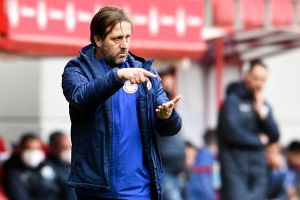 Μαρτίνς: «Εξαιρετικός επαγγελματίας και αθλητής ο Μπα»