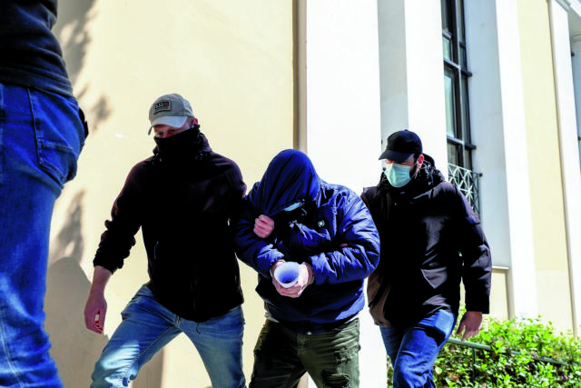 Αναζητώντας τον κλεμμένο θησαυρό των θυρίδων