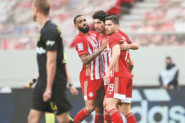 Τα «μαγικά τρίγωνα» του Μαρτίνς