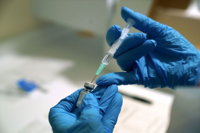 Emvolio.gov.gr : Άνοιξε η πλατφόρμα εμβολιασμού για τις ευπαθείς ομάδες