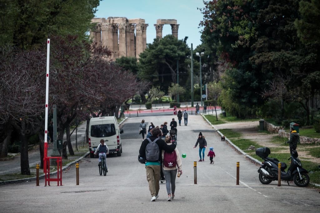 Πού εντοπίζονται τα 1.165 νέα κρούσματα