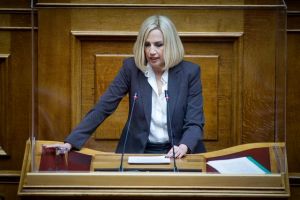 Πυρά Γεννηματά για διαχείριση πανδημίας με απίστευτη προχειρότητα