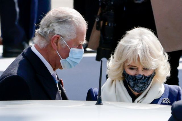 Επιθεώρηση της Προεδρικής Φρουράς από την ΠτΔ και τον πρίγκιπα Κάρολο