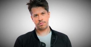 Χάρης Βαρθακούρης : Μου έστελναν απειλές και εύχονταν να πάθει η οικογένειά μου κακό