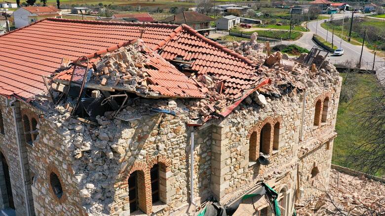 Πέτσας : Τη Δευτέρα η καταβολή 300.000 ευρώ σε κάθε σεισμόπληκτο δήμο