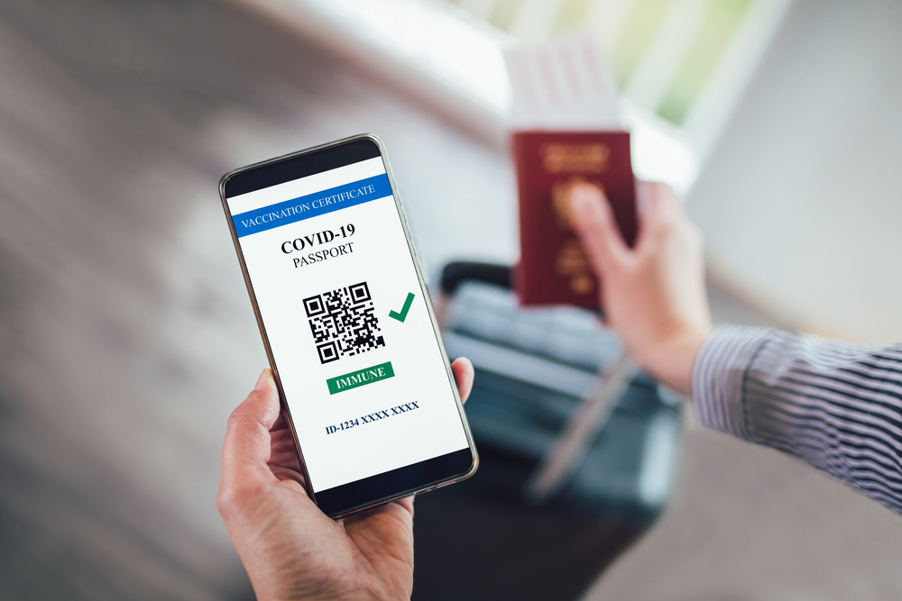Αυτά είναι τα τρία ψηφιακά έγγραφα που θα συνθέτουν το διαβατήριο ελευθέρας για τους ταξιδιώτες στην ΕΕ