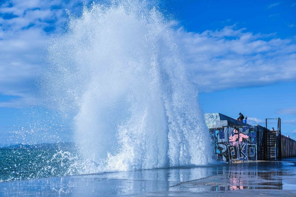 Κοροναϊός : Φόβος ότι το τρίτο κύμα θα εξελιχθεί σε «τσουνάμι», λόγω κόπωσης της κοινωνίας και συγκεχυμένων συστάσεων