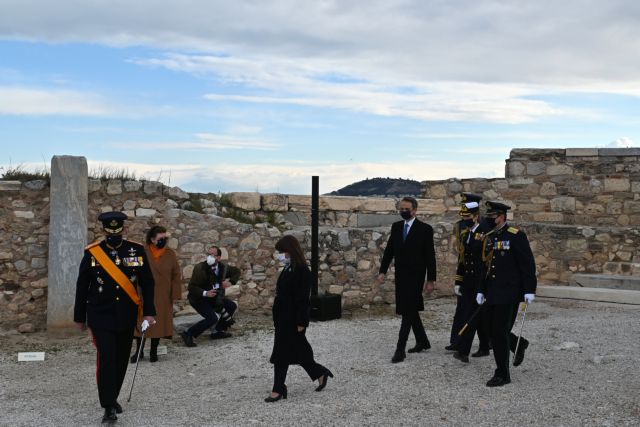 Σακελλαροπούλου: Ενότητα και αλληλεγγύη είναι η μεγαλύτερη δύναμη του Έθνους μας