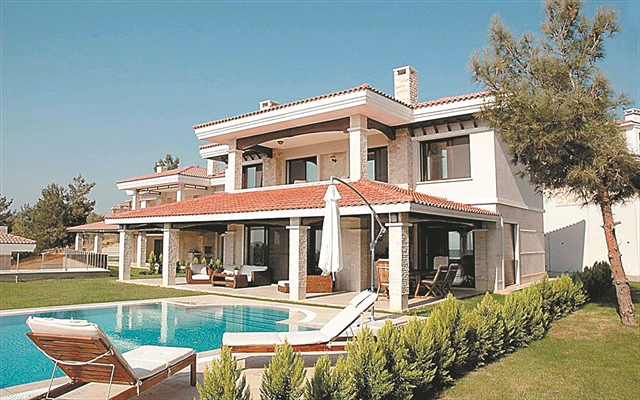 Πόλος έλξης για ξένους γίνεται η Ελλάδα - Αγοράζουν εξοχικές κατοικίες | tanea.gr