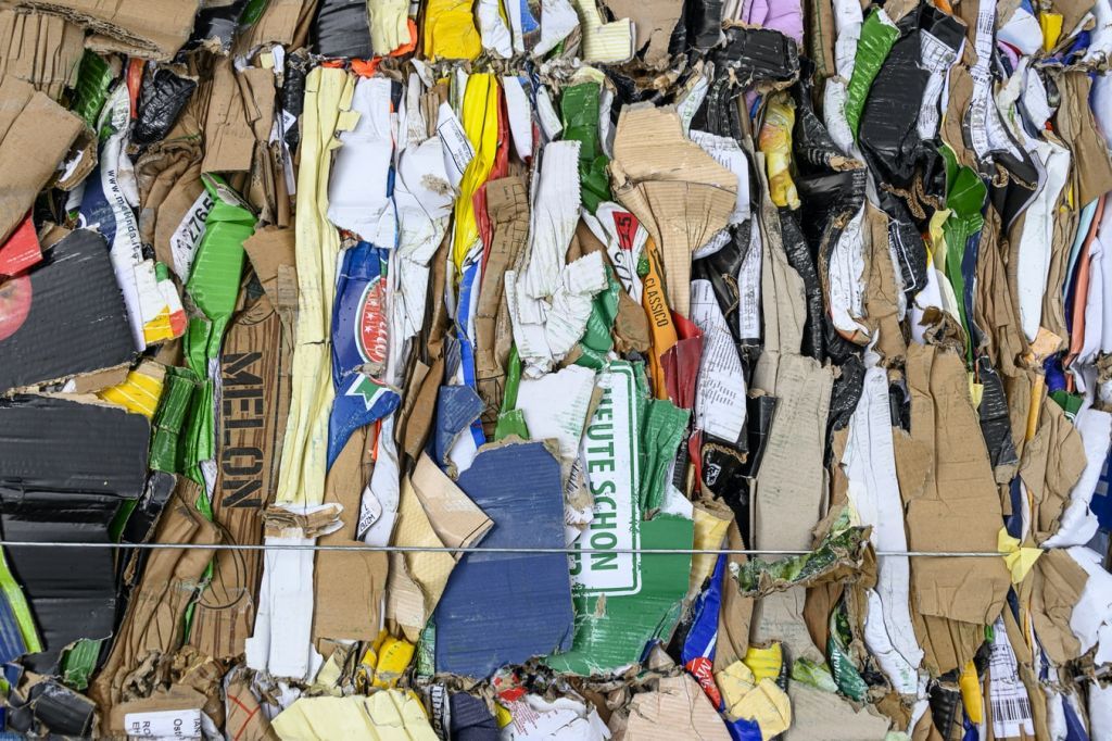 Πόσο φαγητό πετάνε οι Έλληνες κάθε χρόνο στα σκουπίδια
