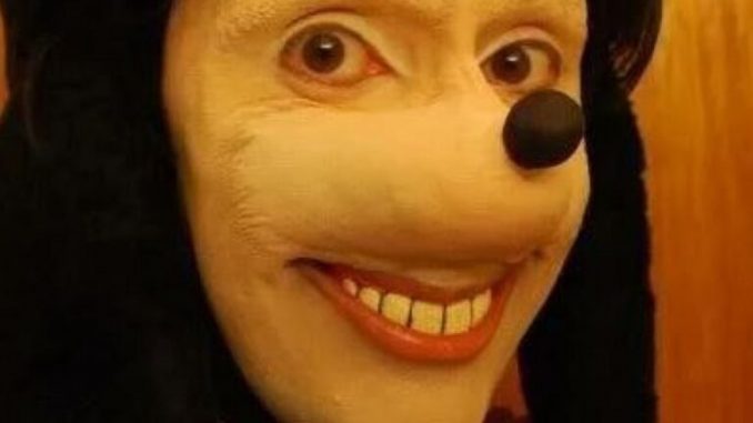 Γκούφι Jonathan Galindo : Τα 6 σημάδια για να καταλάβεις αν το παιδί σου κινδυνεύει